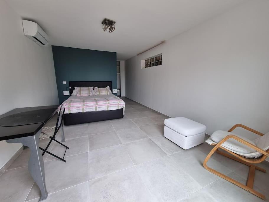 Maison A St Mitre Saint-Mitre-les-Remparts ภายนอก รูปภาพ